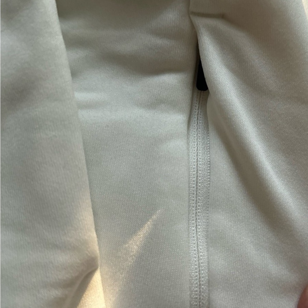 NEW Women’s NOBULL Hoodie - Picture 2 of 3